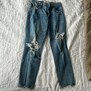 Abercrombie high rise mom jean size 27